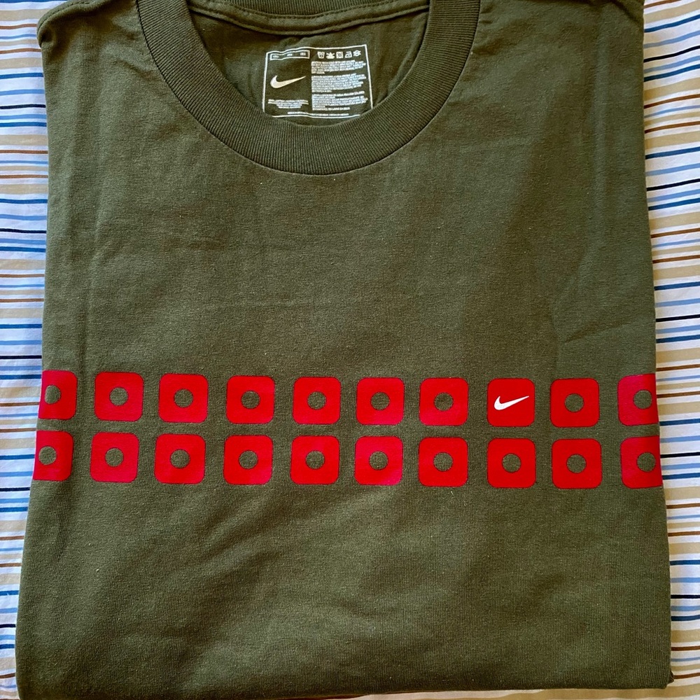 Nike T-Shirt Size XL NWT